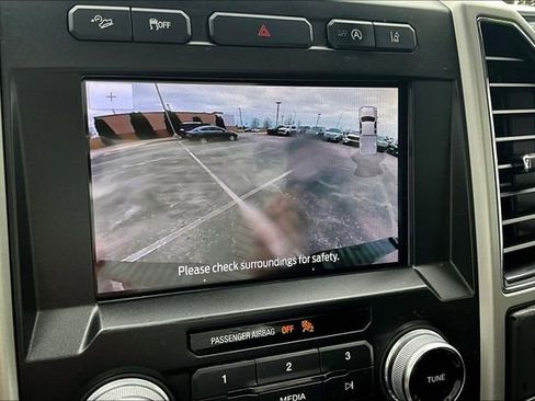 Used 2020 Ford F150 Lariat w/ Equipment Group 502A Luxury AWD/4WD image 15
