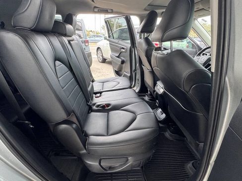 Used 2021 Toyota Highlander XLE FWD image 14