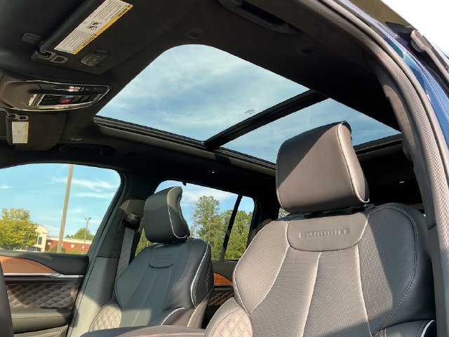 New 2027 Jeep Grand Cherokee Summit w/ MOPAR Finishing Package AWD/4WD image 22