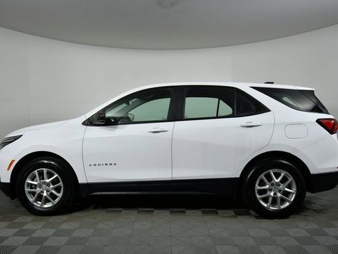 Used 2022 Chevrolet Equinox LS image 16