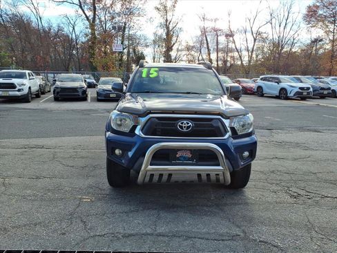 Used 2015 Toyota Tacoma 4x4 Double Cab image 2
