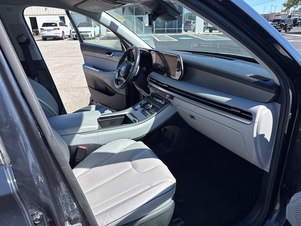 Used 2024 Hyundai Palisade SEL FWD image 12