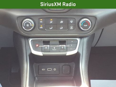 Certified 2023 GMC Terrain SLE FWD image 18