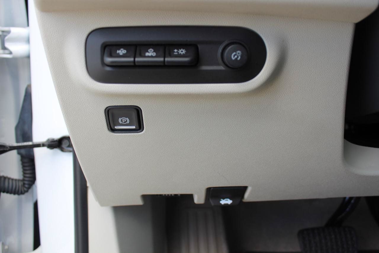 Used 2024 GMC Terrain Denali w/ Denali Premium Package AWD/4WD image 71
