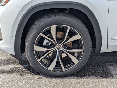 New 2026 Volkswagen Atlas SEL Premium R-Line image 10