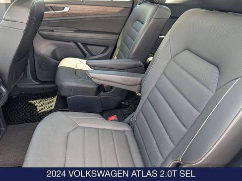 Used 2024 Volkswagen Atlas SEL AWD/4WD image 17