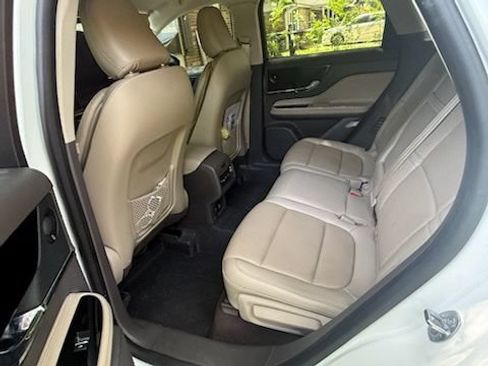 Used 2021 Lincoln Corsair Reserve FWD image 6