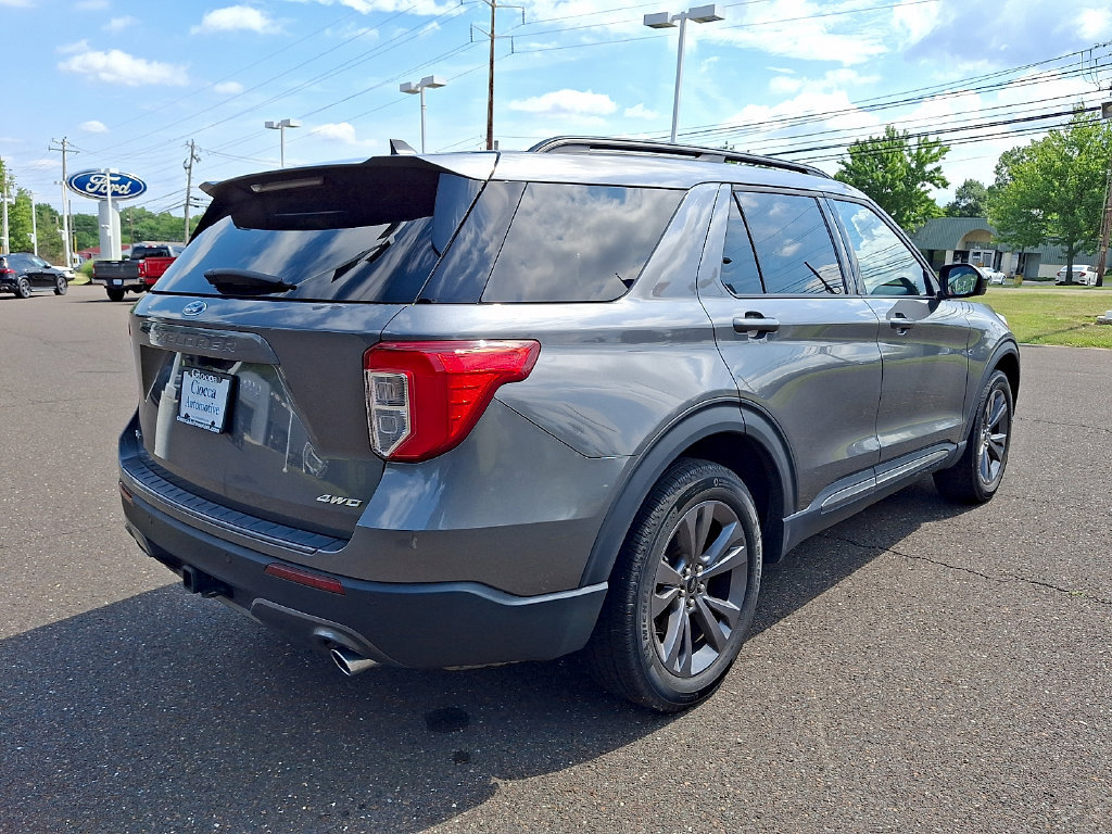 Used 2023 Ford Explorer XLT w/ Equipment Group 202A AWD/4WD image 6