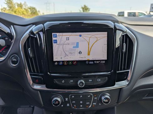 Used 2021 Chevrolet Traverse RS AWD/4WD image 16