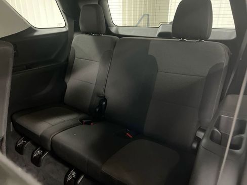 Used 2021 Chevrolet Traverse LS FWD image 23