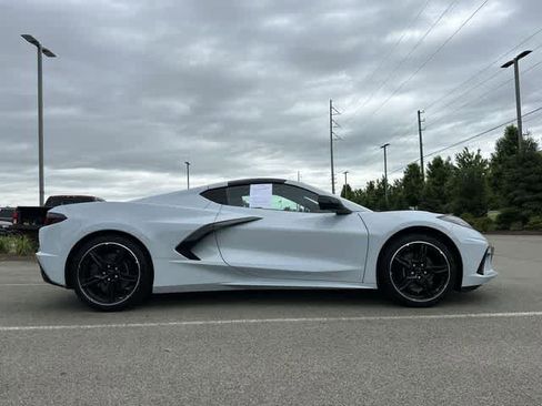 Used 2023 Chevrolet Corvette Stingray Premium Cpe w/ Body-Color Dual Roof Package RWD image 3
