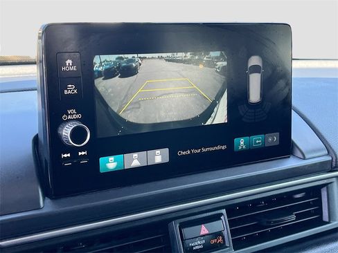 Used 2024 Honda Pilot EX-L image 13