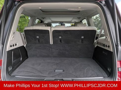 Used 2022 Jeep Wagoneer Series III w/ Premium Group I AWD/4WD image 12