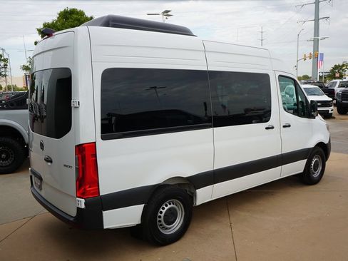 Used 2025 Mercedes-Benz Sprinter 2500 image 10