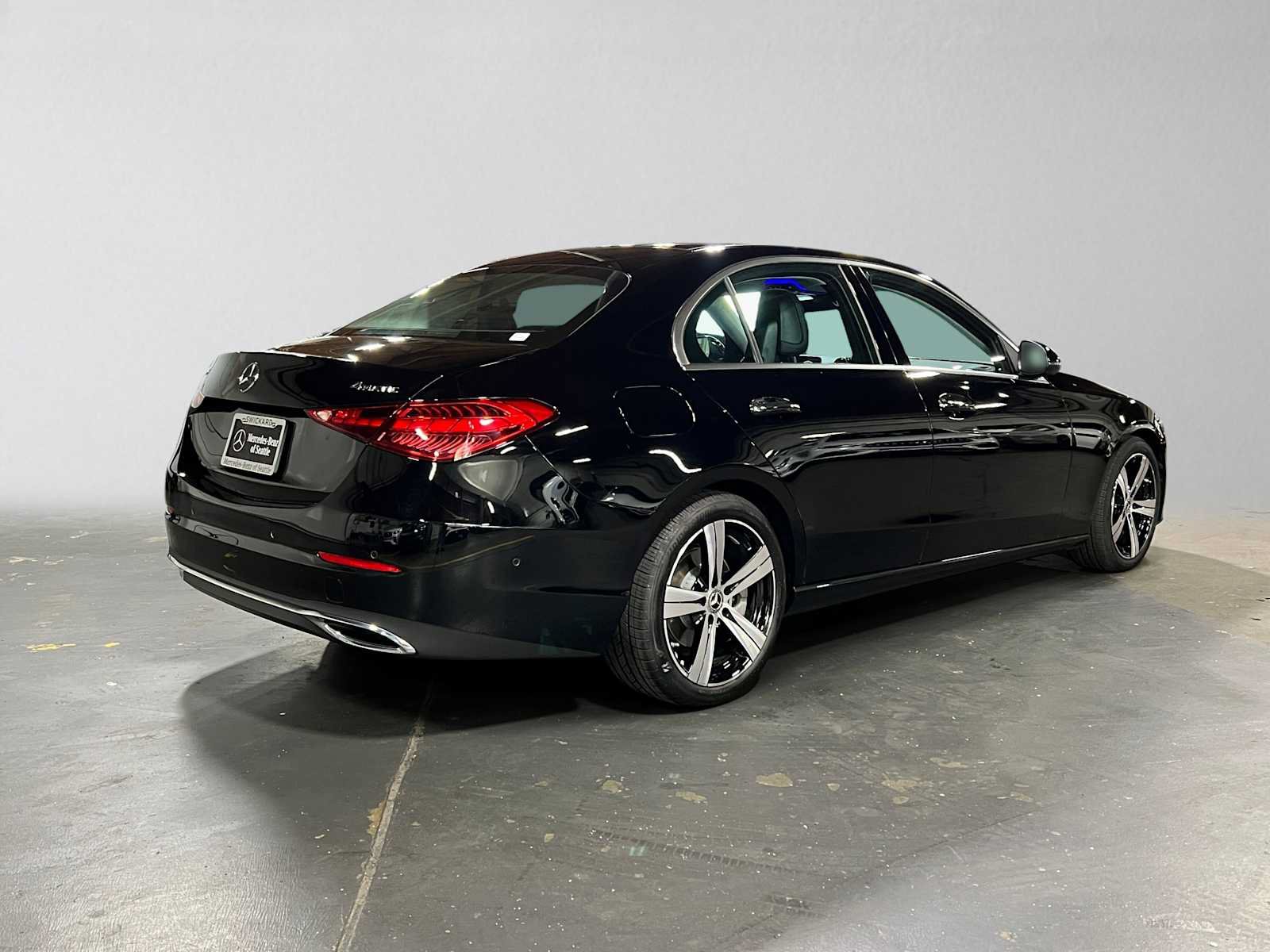 Used 2026 Mercedes-Benz C 300 4MATIC Sedan image 4