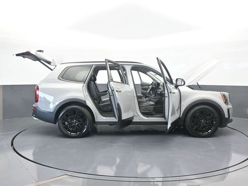Used 2022 Kia Telluride SX w/ SX Prestige Package image 81