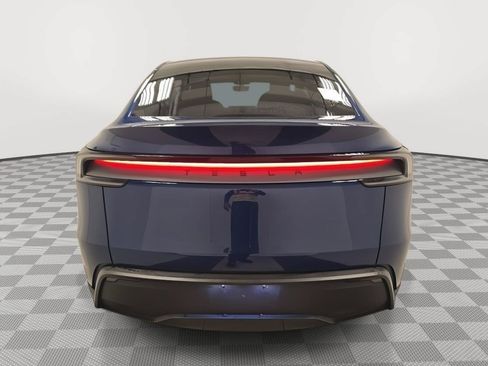 Used 2026 Tesla Model Y 2WD image 16