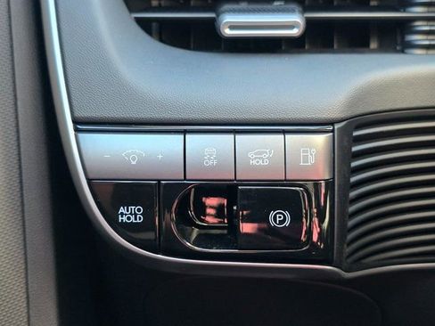 New 2026 Hyundai Ioniq 5 SEL image 38