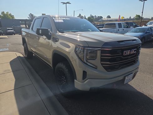 Used 2022 GMC Sierra 1500 AT4X AWD/4WD image 7