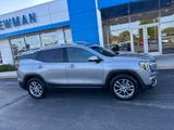 Used 2024 GMC Terrain SLT w/ Infotainment Package II image 2