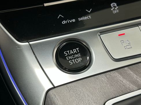 Used 2024 Audi A6 Premium Plus w/ Premium Plus Package image 19