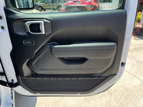 Used 2026 Jeep Wrangler Unlimited Sport AWD/4WD image 28