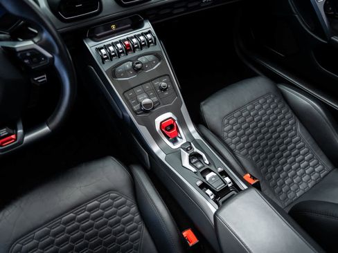 Used 2017 Lamborghini Huracan LP 580-2 RWD image 29