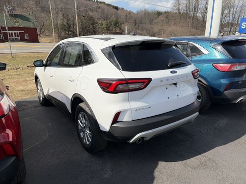 Used 2023 Ford Escape Active AWD/4WD image 3