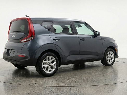 Used 2025 Kia Soul LX w/ LX Technology Package image 7