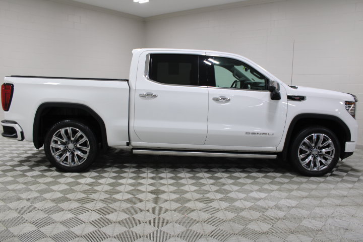 Used 2024 GMC Sierra 1500 Denali w/ Denali Reserve Package AWD/4WD image 13