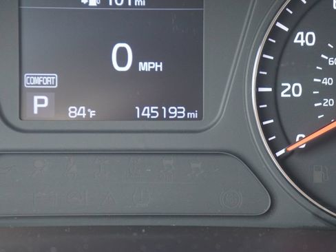 Used 2019 Kia Sorento FWD image 17