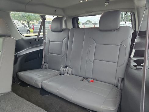 Used 2016 Chevrolet Suburban LT RWD image 35