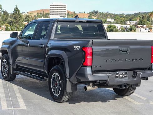 Used 2025 Toyota Tacoma TRD Sport AWD/4WD image 6