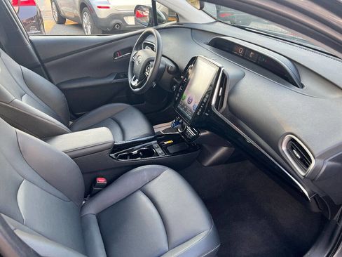Used 2020 Toyota Prius Prime XLE image 10