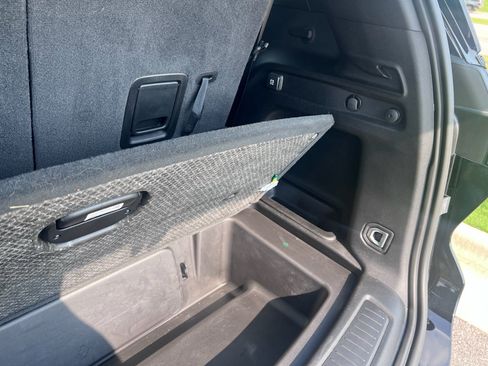 Used 2024 Jeep Grand Cherokee L Altitude RWD image 9