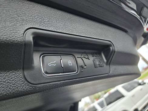 Certified 2024 Ford Explorer XLT w/ Equipment Group 202A AWD/4WD image 36