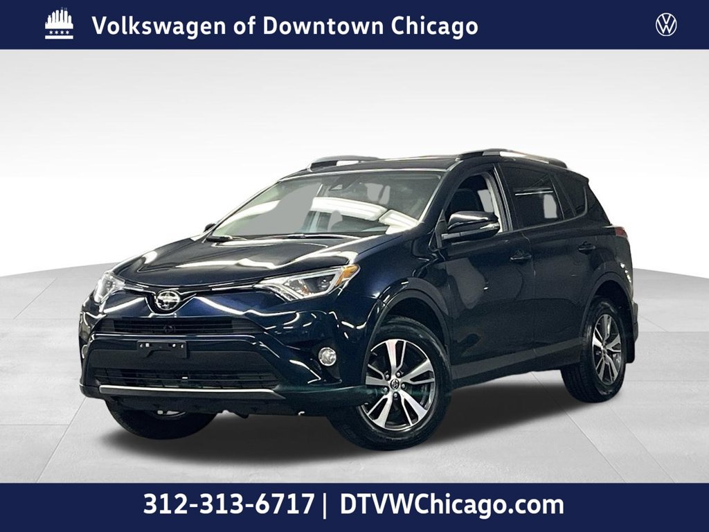Used 2017 Toyota RAV4 XLE AWD/4WD image 1