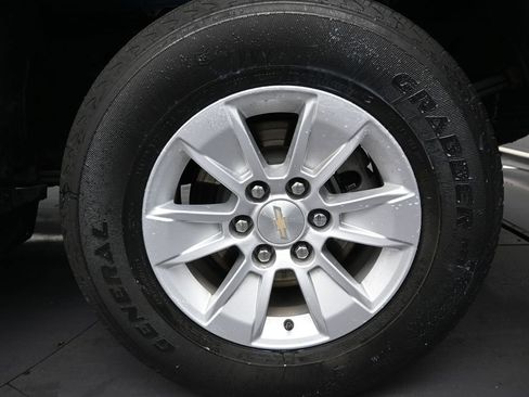 Used 2023 Chevrolet Silverado 1500 LT image 10