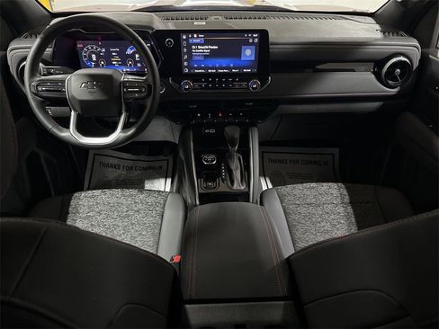 Used 2024 Chevrolet Colorado Z71 w/ Z71 Convenience Package 2 image 10