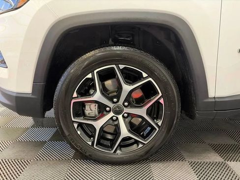 Used 2025 Jeep Compass Limited AWD/4WD image 25