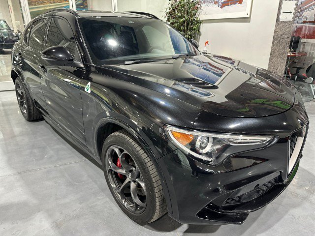 Used 2018 Alfa Romeo Stelvio Quadrifoglio w/ Driver Assist Dynamic Package AWD/4WD image 14