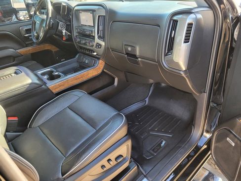 Used 2018 Chevrolet Silverado 3500 High Country w/ Duramax Plus Package image 11