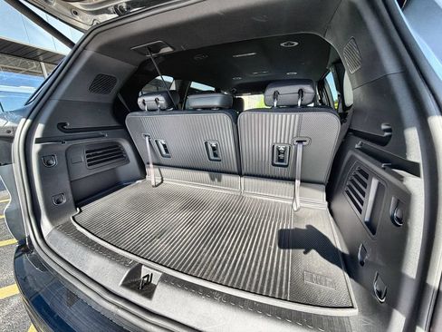 Used 2025 Buick Enclave Sport Touring w/ LPO, Floor Liner Package AWD/4WD image 22