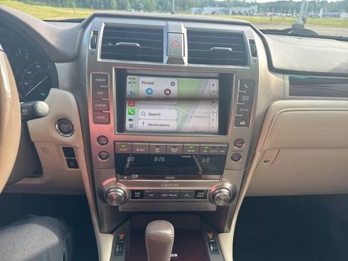 Used 2018 Lexus GX 460 Premium w/ Premium Package AWD/4WD image 23