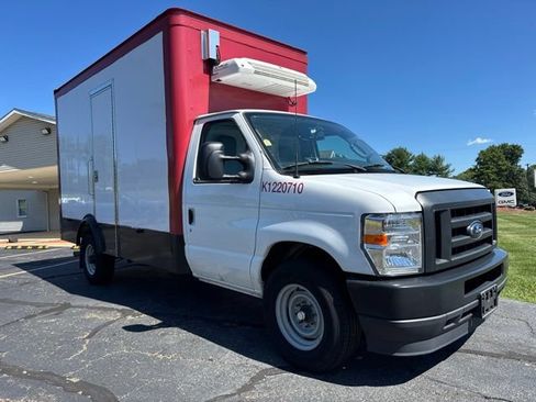 Used 2024 Ford E-350 and Econoline 350 Super Duty w/ Power Windows & Locks Group RWD image 2