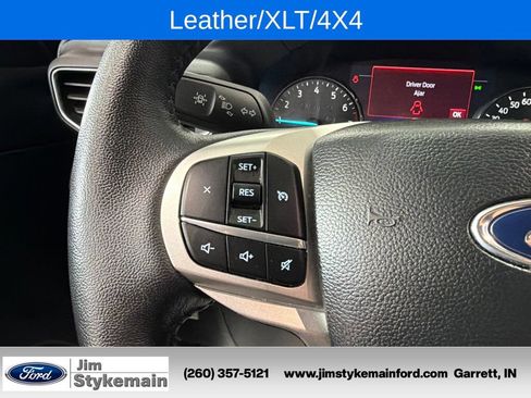 Used 2023 Ford Explorer XLT w/ XLT Sport Appearance Package AWD/4WD image 23
