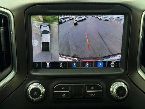 Used 2022 GMC Sierra 2500 AT4 w/ AT4 Preferred Package AWD/4WD image 31