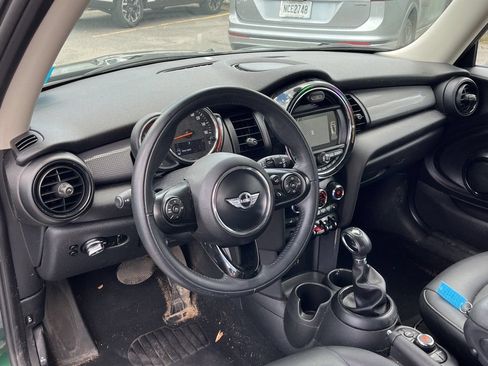 Used 2018 MINI Cooper 2-Door Hardtop FWD image 4