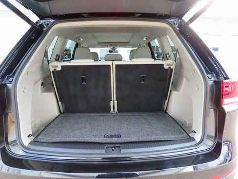 Used 2025 Volkswagen Atlas SEL Premium R-Line image 22