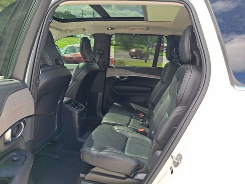 Used 2022 Volvo XC90 T8 Inscription AWD/4WD image 10